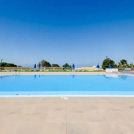 Pool, And Sun @ Quinta Da Barracuda C 04 * البوفيرا